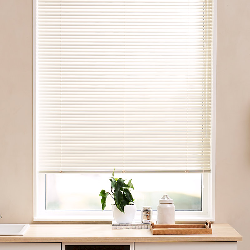 Aluminium jalouzieën 25mm Crème