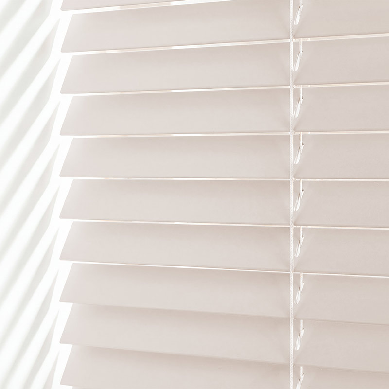 Houten jaloezieën 25mm Off white