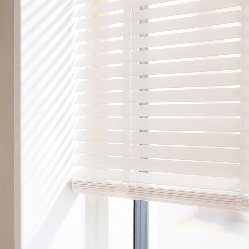 Houten jaloezieën 50mm Off white